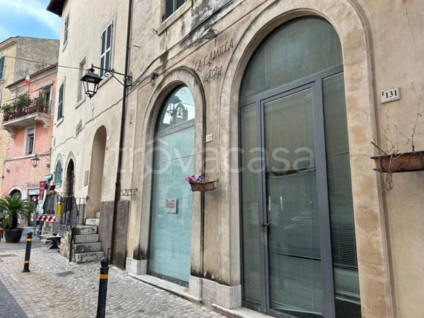 negozio in vendita a Priverno