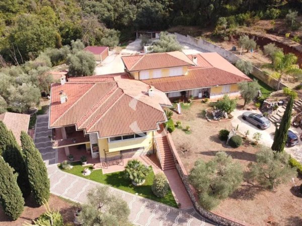 casa indipendente in vendita a Priverno