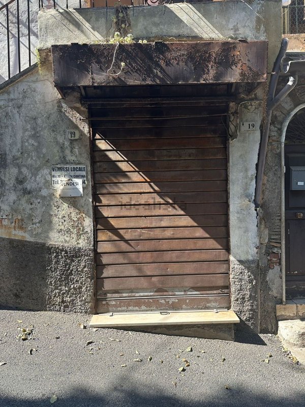 locale commerciale in vendita a Priverno