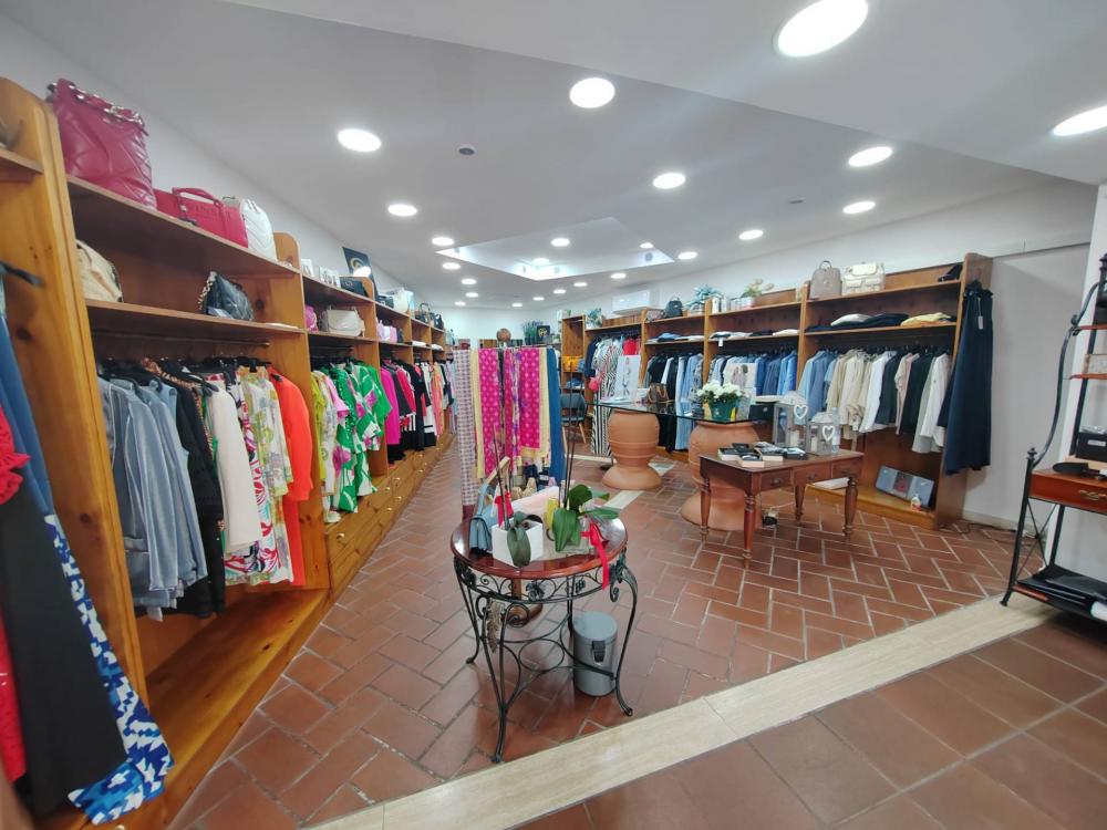 locale commerciale in vendita a Priverno