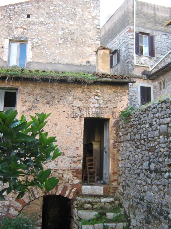 casa indipendente in vendita a Priverno