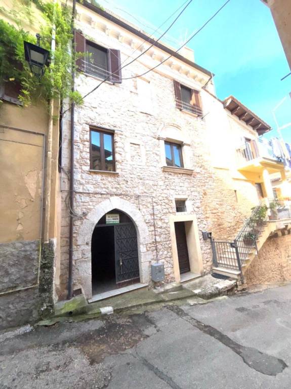 casa indipendente in vendita a Priverno