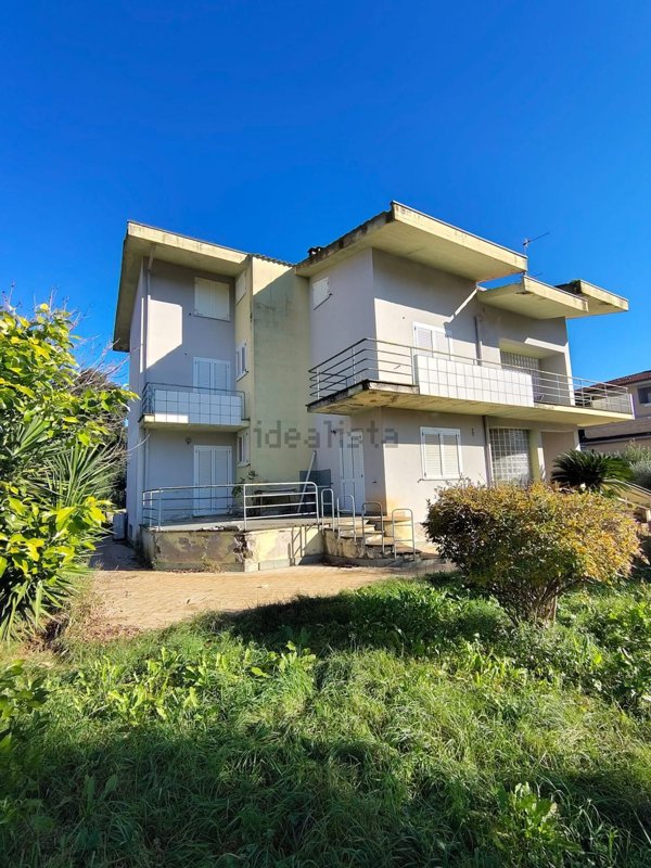 casa indipendente in vendita a Priverno