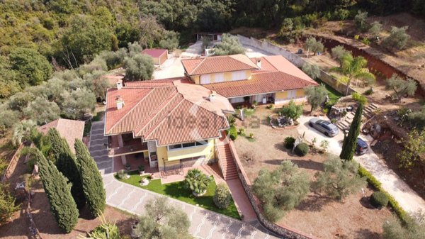 casa indipendente in vendita a Priverno in zona San Martino