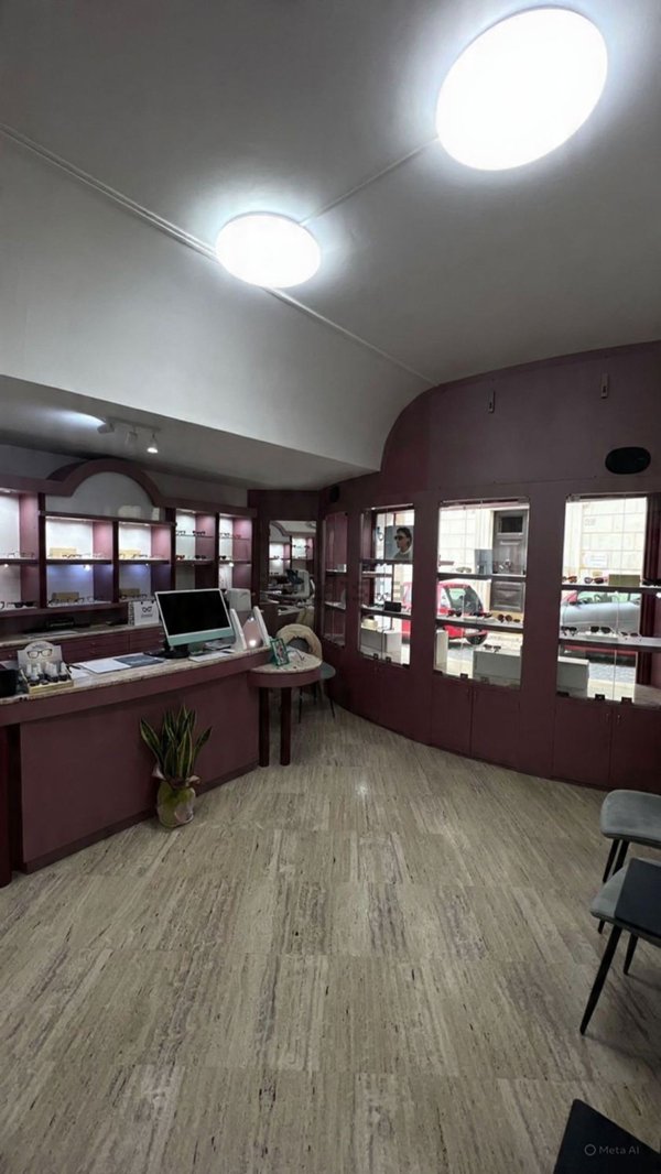 locale commerciale in vendita a Priverno