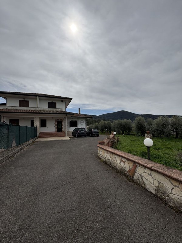 casa indipendente in vendita a Priverno