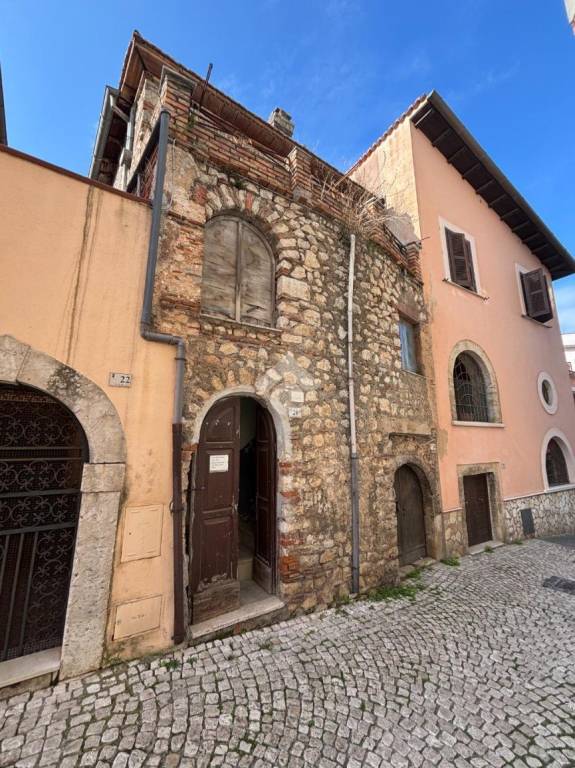 casa indipendente in vendita a Priverno