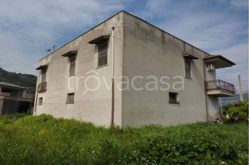 casa indipendente in vendita a Priverno