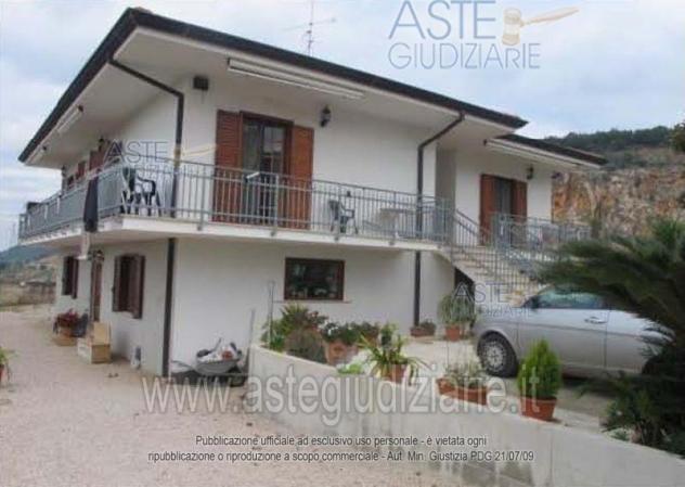 appartamento in vendita a Priverno in zona Perazzete