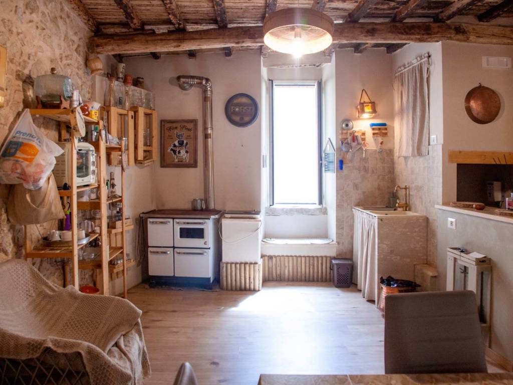 appartamento in vendita a Priverno