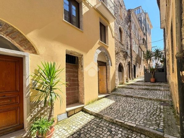 appartamento in vendita a Priverno