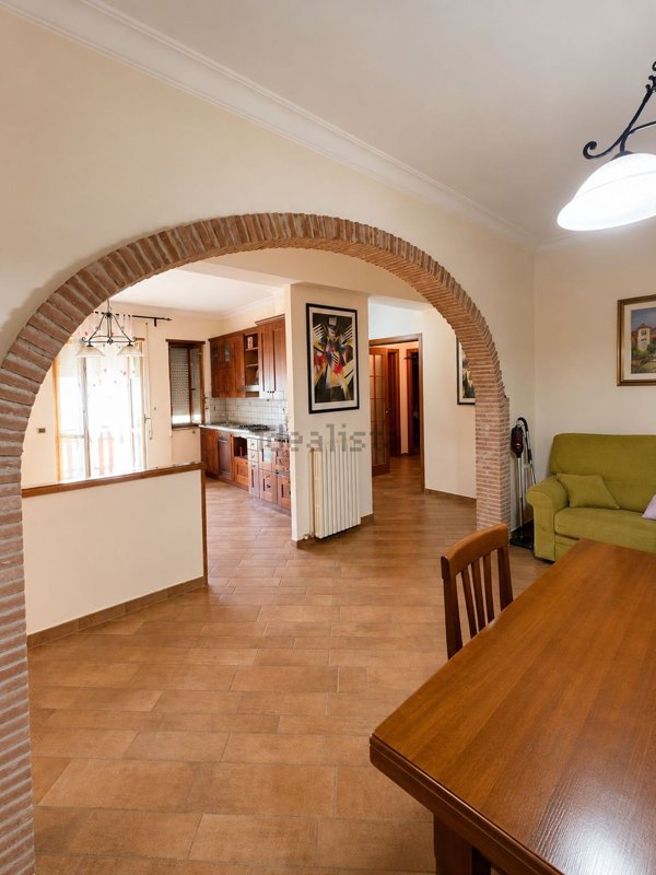 casa indipendente in vendita a Priverno in zona Stradone Grotte