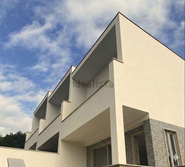 casa indipendente in vendita a Priverno in zona Fossanova