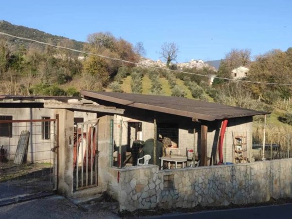 casa indipendente in vendita a Roccagorga