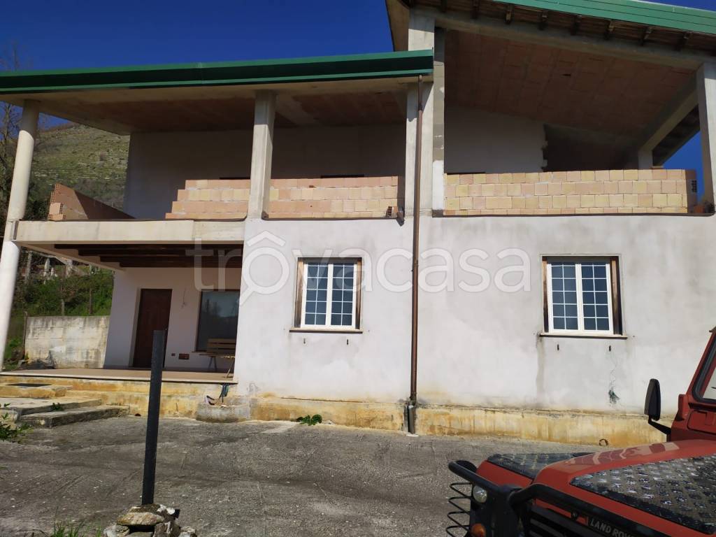casa indipendente in vendita a Roccagorga