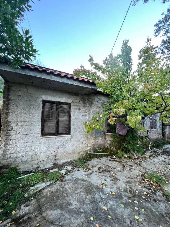 casa indipendente in vendita a Roccagorga