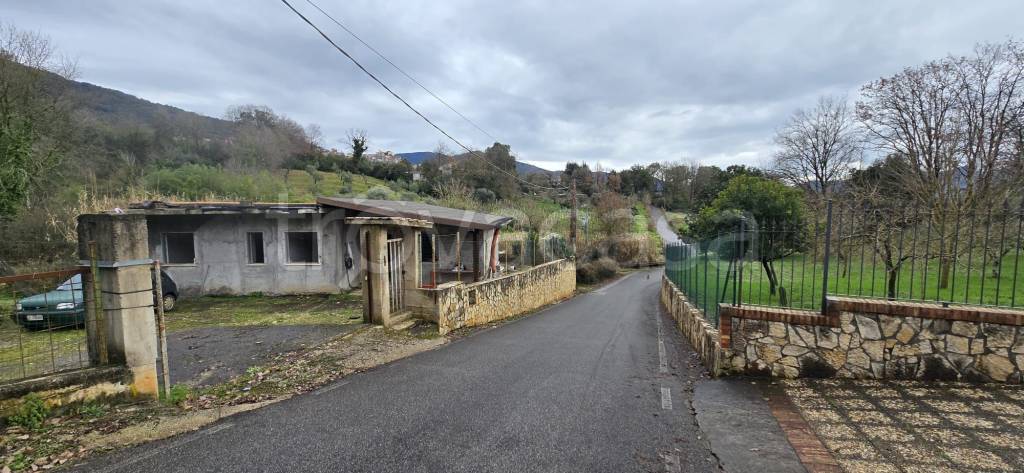 casa indipendente in vendita a Roccagorga