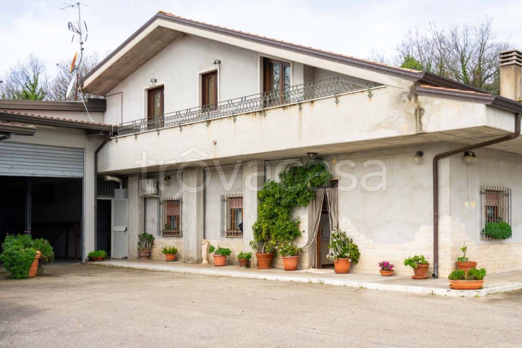 locale commerciale in vendita a Roccagorga