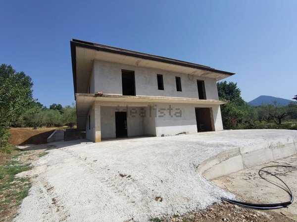 casa indipendente in vendita a Roccagorga