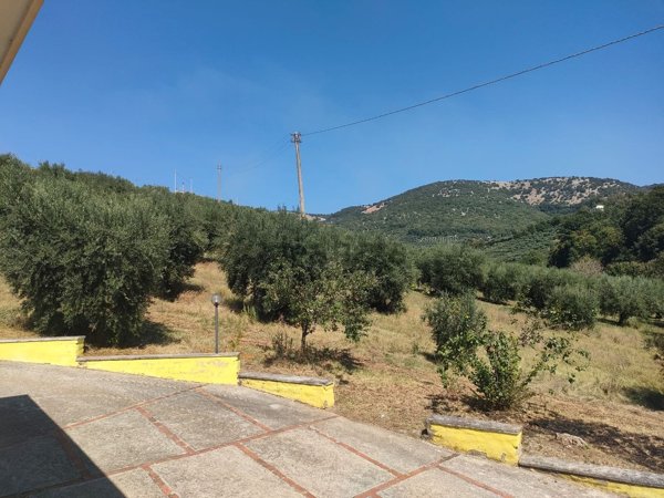 casa indipendente in vendita a Rocca Massima