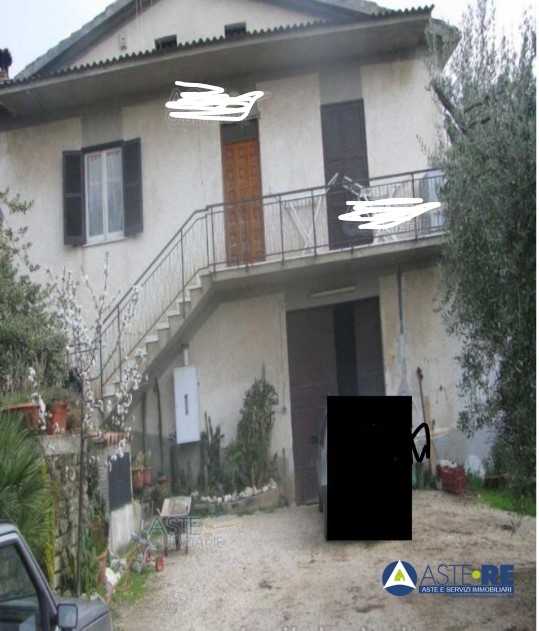 casa indipendente in vendita a Rocca Massima