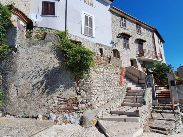 casa indipendente in vendita a Rocca Massima