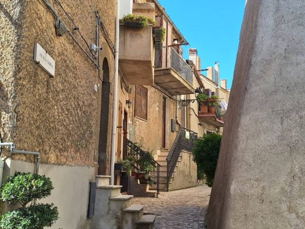 casa indipendente in vendita a Rocca Massima