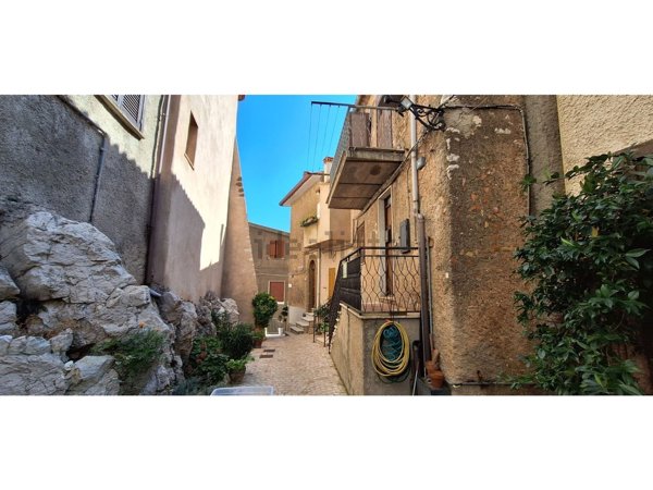 casa indipendente in vendita a Rocca Massima