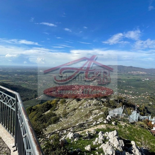 terreno edificabile in vendita a Rocca Massima