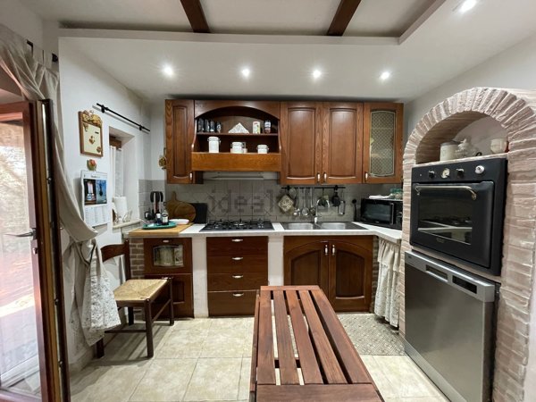 casa indipendente in vendita a Rocca Massima