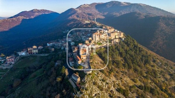 casa indipendente in vendita a Rocca Massima