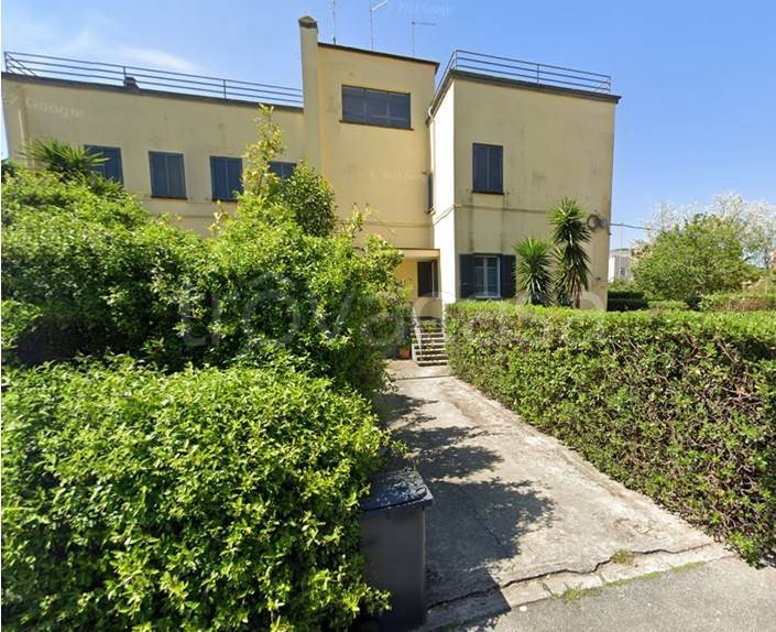 locale commerciale in vendita a Sabaudia