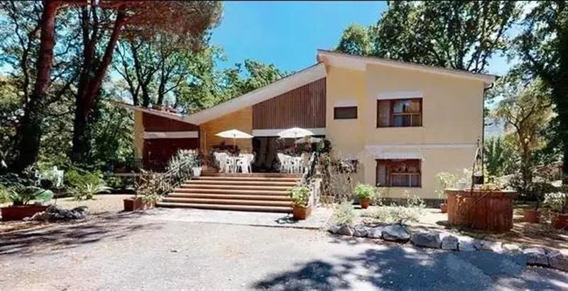 casa indipendente in vendita a Sabaudia in zona Baia d'Argento
