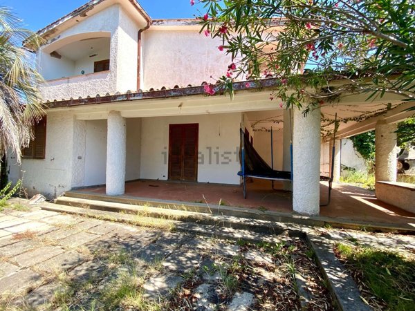 casa indipendente in vendita a Sabaudia in zona Sant'Andrea
