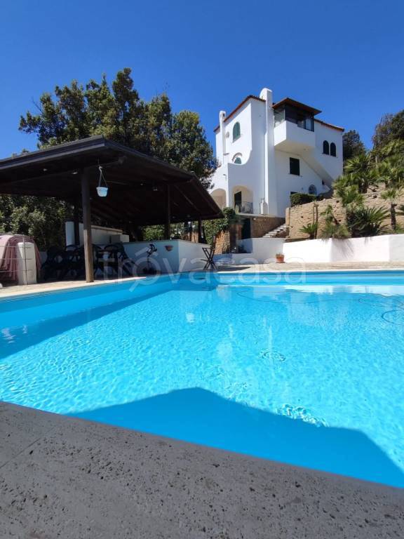 casa indipendente in vendita a Sabaudia