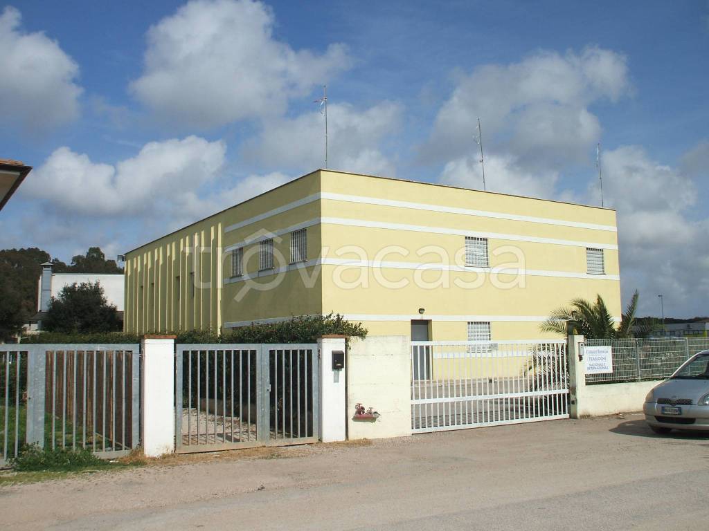 locale commerciale in vendita a Sabaudia