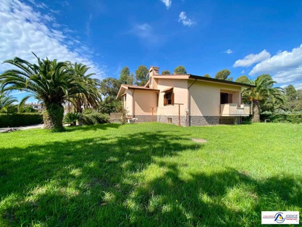 casa indipendente in vendita a Sabaudia