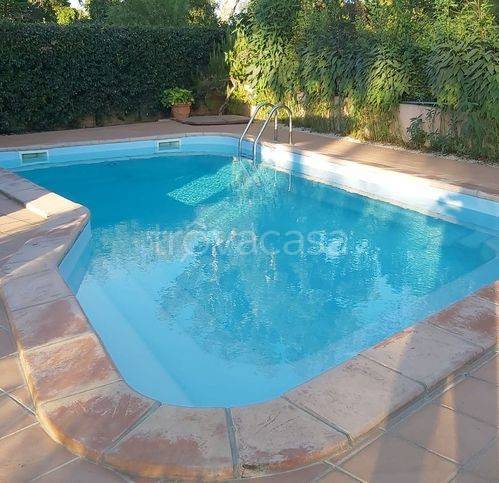 casa indipendente in vendita a Sabaudia
