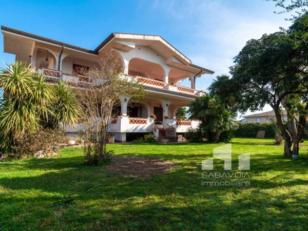 casa indipendente in vendita a Sabaudia