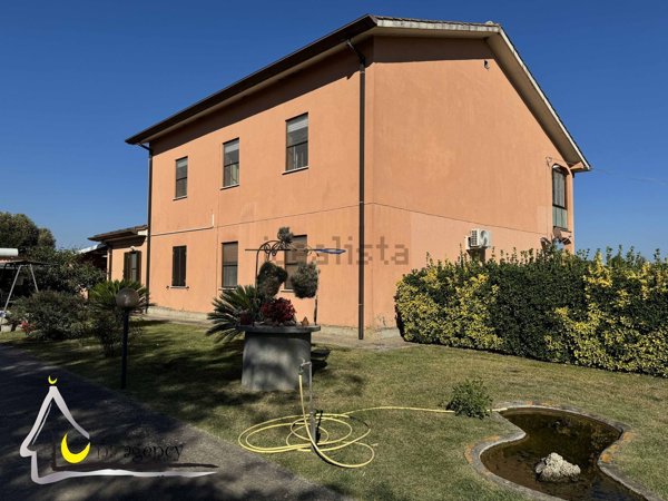 casa indipendente in vendita a Sabaudia