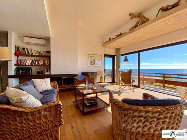 casa indipendente in vendita a Sabaudia