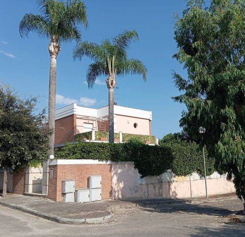 casa indipendente in vendita a Sabaudia