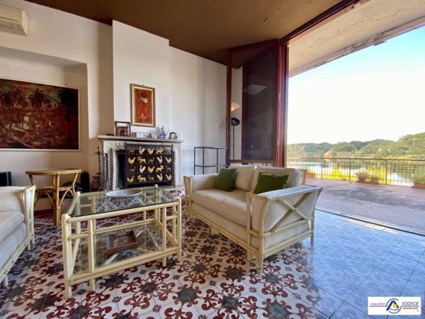 casa indipendente in vendita a Sabaudia in zona Baia d'Argento