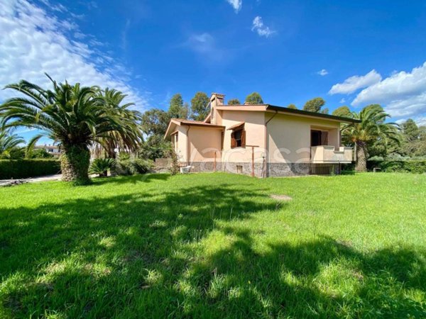 casa indipendente in vendita a Sabaudia