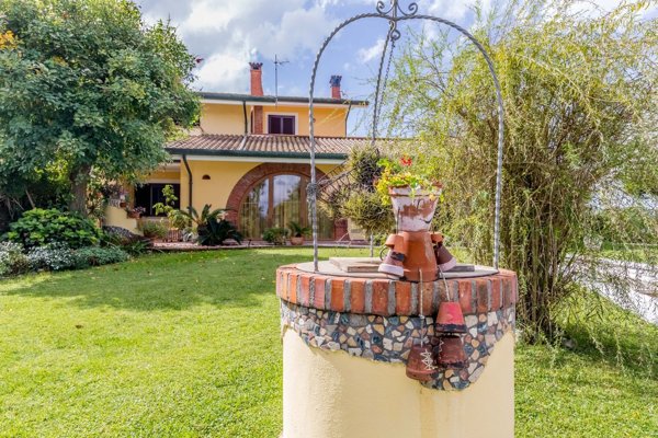 casa indipendente in vendita a Sabaudia