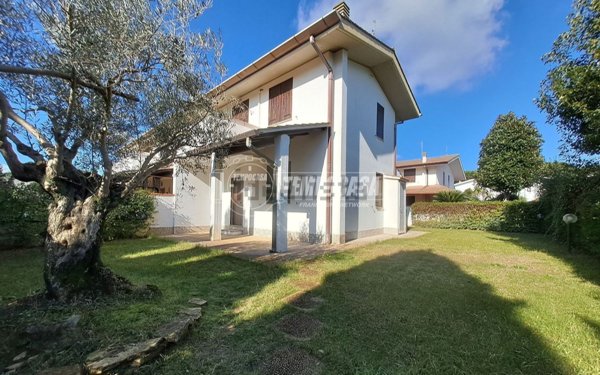 casa indipendente in vendita a Sabaudia