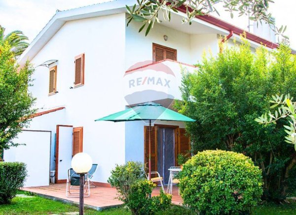 casa indipendente in vendita a Sabaudia