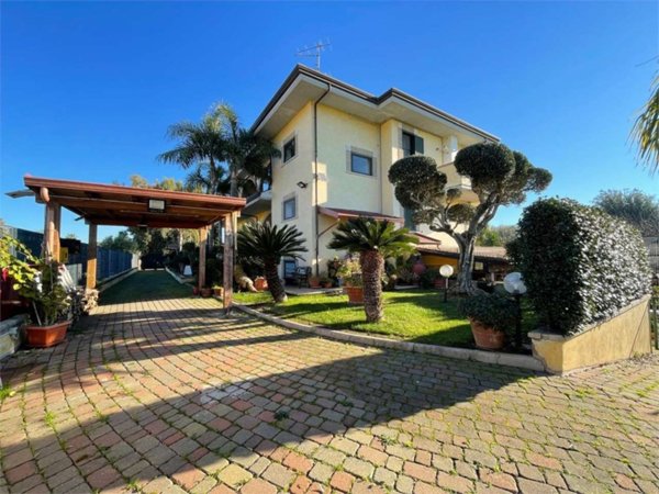 casa indipendente in vendita a Sabaudia