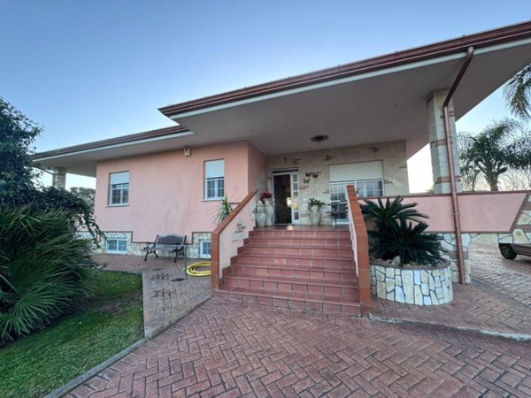 casa indipendente in vendita a Sabaudia