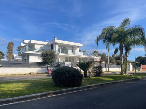 casa indipendente in vendita a Sabaudia